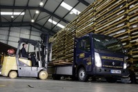 Renault Maxity carries weight at ASC Metals Lincoln