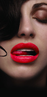Perfect your Christmas pout