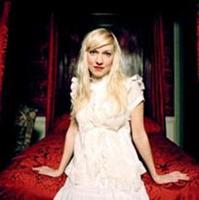 Stephanie Dosen At The Borderline