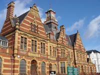 Expert plasterers dip into history