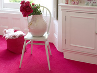 Neon Chic - From catwalk to carpet