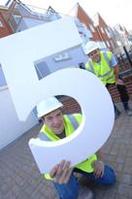 High five for Persimmon’s Apprentice Award Scheme