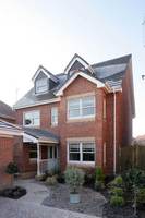Brits still favour the look of bricks and mortar