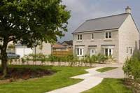 Family buyers get comfortable with Barratt Homes in Radstock
