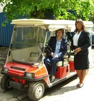 Redrow drives hospice forward with golf buggy donation