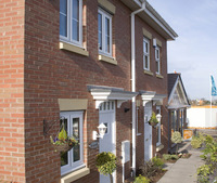 A storey of three levels in Donnington