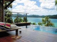 Luxury resort opens on Great Barrier Reef