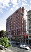 Discover Sydney’s 5-star delights on a backpacker’s budget