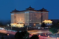 Traditional Chinese dining and Terracotta Warriors