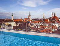 Mandarin Oriental Munich celebrates Brandhorst Museum