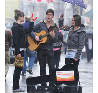 Buskers help sell summer holidays