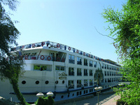 5 star style on the Nile