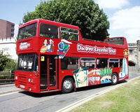 Discover Leicester – By bus! Discover Leicester – By bus!