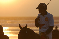 Top polo players head for Cornwall’s surf
