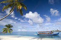 Save thousands on last minute luxury in the Maldives