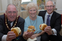 McCarthy and Stone welcomes the Mayor of Eastwood