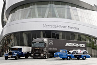 Racing car carriers for Mercedes-Benz Silver Arrows
