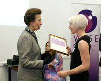 Ford presents 2009 'WISE' prize to Zoe Burton