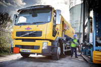 Darch Oil’s Volvo FE tanker – 4-wheel access, 6-wheel payload