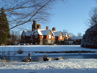 Pre-Christmas shop and spa breaks