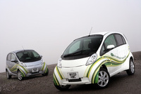 Mitsubishi i-MiEV launches UK’s largest public electric car trial