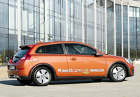 Volvo beats downturn with rising sales