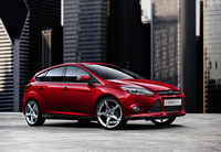 Dynamic next-generation Ford Focus debuts