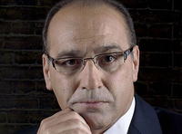Theo Paphitis to present The Buying Game on BBC Two
