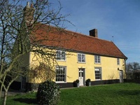 UK farms, barns and cottages for half term