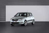 Skoda shows new faces of Fabia and Roomster