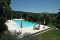 Reduced rates for villa holidays in Tuscany