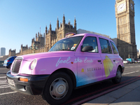 London cabbies spread Bermudian sunshine