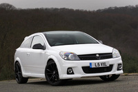 Vauxhall Astra VXR Arctic Editions available from today