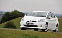 Toyota maintains industry leadership on average CO2 emissions