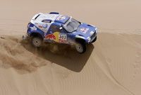 Volkswagen aims to clinch diesel hat-trick at Dakar Rally