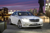 Mercedes-Benz S-Class and Sprinter retain Fleet World Honours