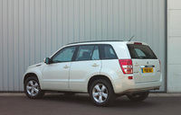 Suzuki Grand Vitara – Cleaner rear styling, cleaner emissions