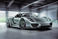 Porsche 918 Spyder gets green light for series development