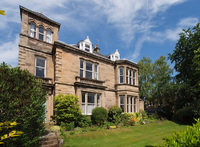 Period charm in a prime Edinburgh location