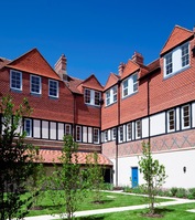 Thames Valley Housing, St Mary's, The Courtyard exterior