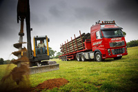 Agriwork's Volvo FH16-700 beats a Bentley