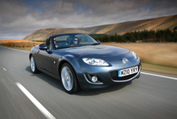 Mazda MX-5 wins Best Roadster award