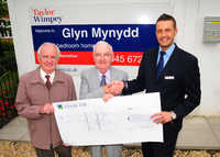 Carreg yr Afon Park Trust receives Taylor Wimpey donation