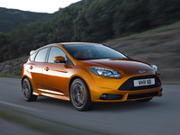 Ford Focus ST makes global debut at Paris Motor Show