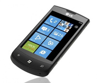 LG Optimus 7 opens a new window to content sharing
