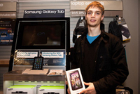 Samsung Galaxy Tabs hits the shops
