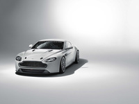 Aston Martin Vantage GT4 revised for 2011
