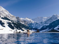 Valentine's romance on the slopes in Switzerland