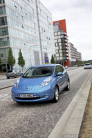 Dealers branch out with Nissan Leaf