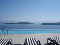 Large villas with late availability for New Year  
